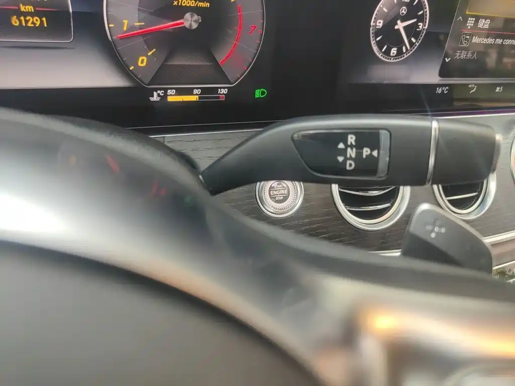 Mercedes-Benz E-Class — миниатюра 7