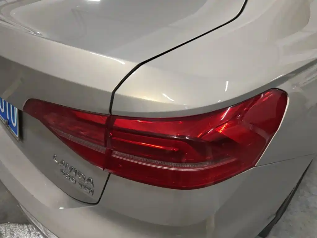 Volkswagen Lavida — миниатюра 8