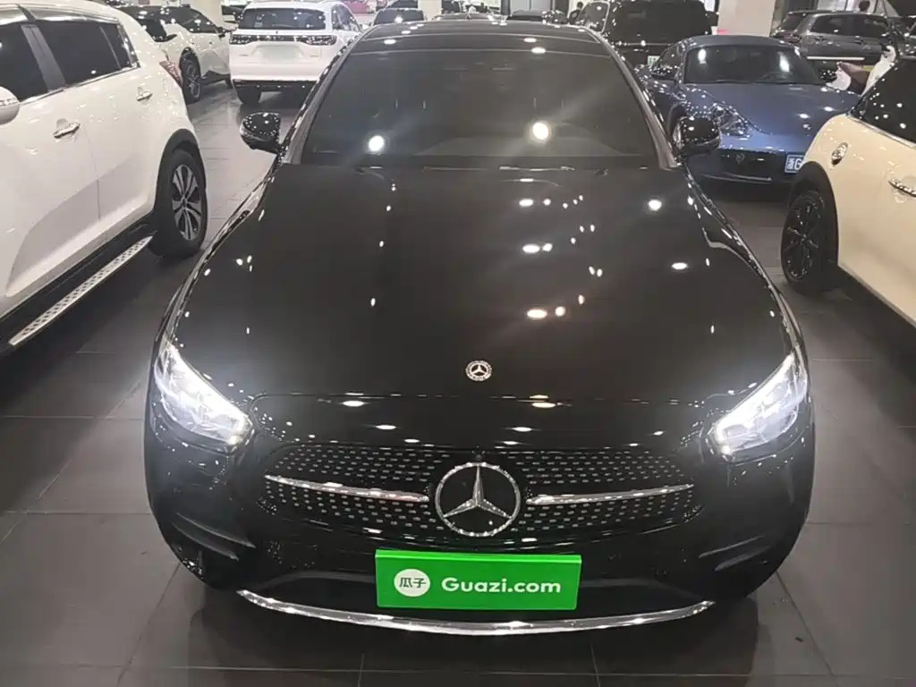 Mercedes-Benz E-Class — миниатюра 3