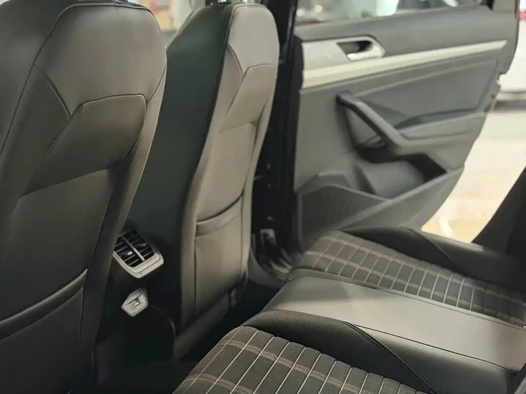 Volkswagen Lavida — миниатюра 12