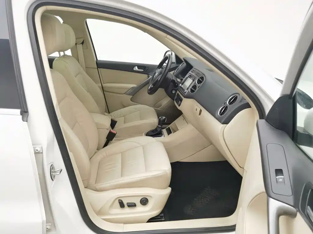 Volkswagen Tiguan — миниатюра 23