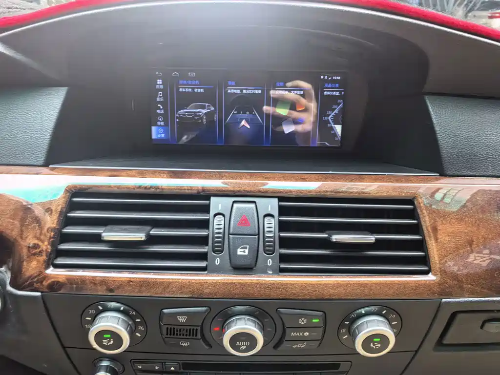 BMW 5 Series — миниатюра 12