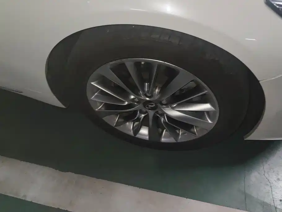 Infiniti Q50L — миниатюра 6