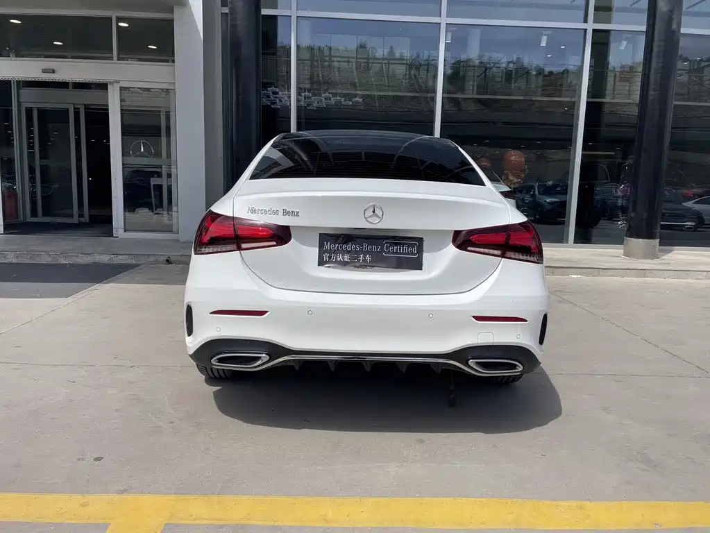 Mercedes-Benz A-Class A 2023 A 200 L Fashion