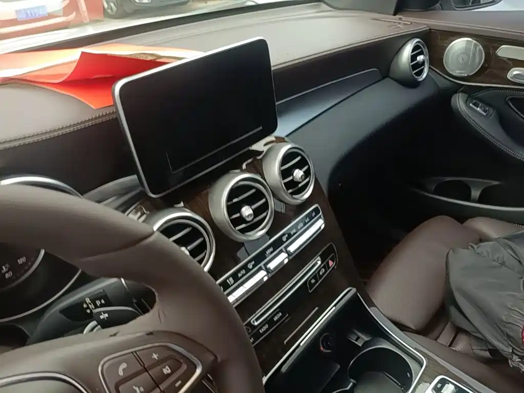 Mercedes-Benz GLC — миниатюра 13