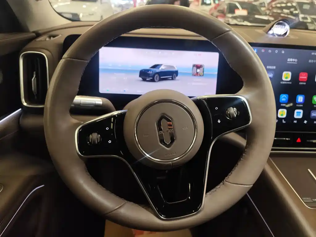 AITO ASK THE WORLD M9