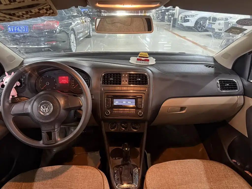 Volkswagen Polo — миниатюра 7