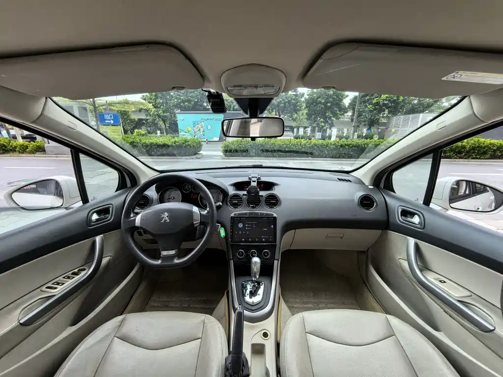 Peugeot 408 — миниатюра 11