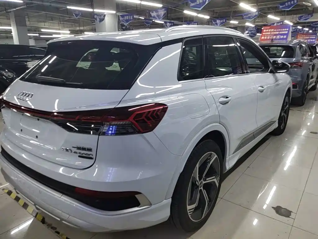 Audi Q4 e-tron — миниатюра 7