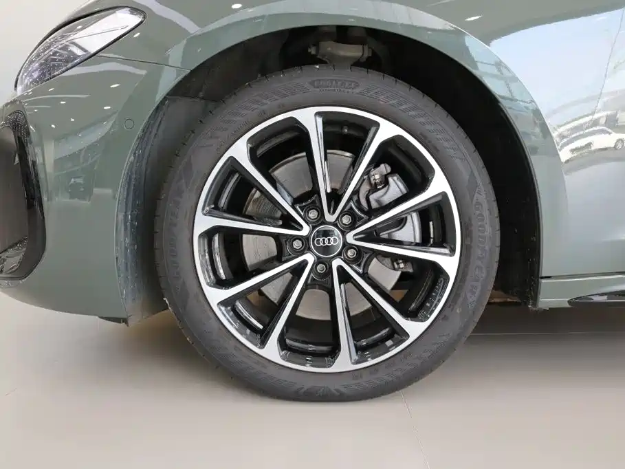 Audi A5L — миниатюра 17