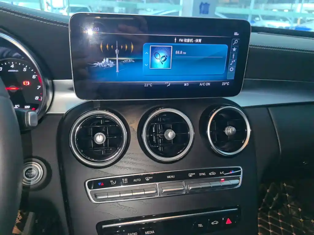 Mercedes-Benz C-Class — миниатюра 13