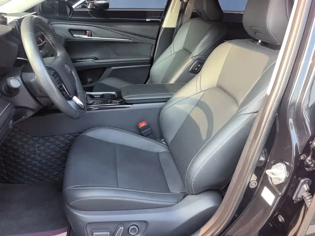 Toyota Camry — миниатюра 10
