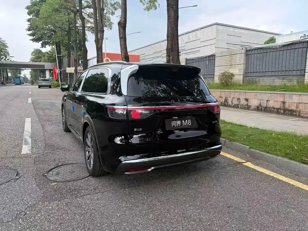 Aito M8 2025 Max 53.4kWh 5 мест (896 ）