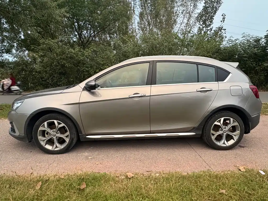 Geely Vision S1 — миниатюра 4
