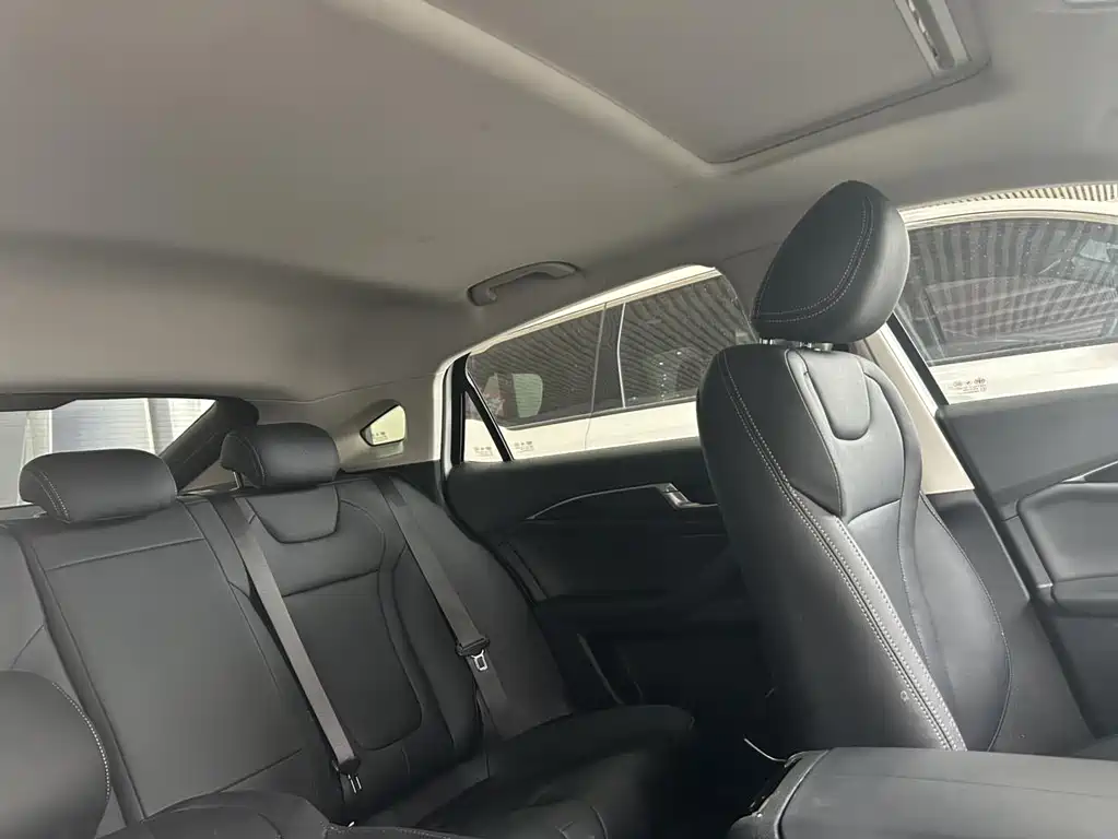 Bestune B70 2023 1.5T AT 70
