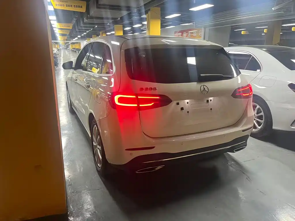 Mercedes-Benz B-Class — миниатюра 7