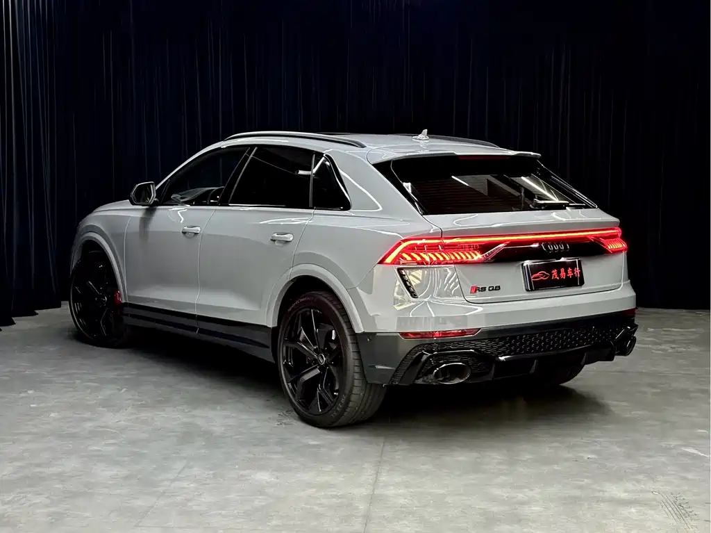 Audi RS Q8 — миниатюра 4