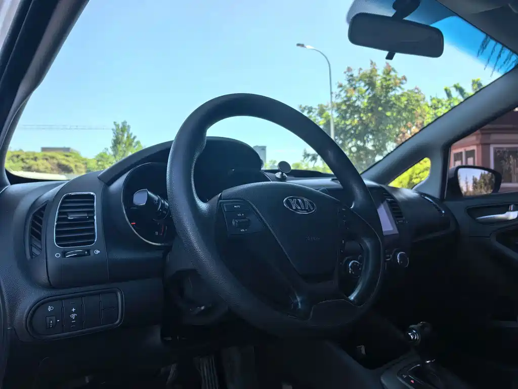 Kia K3 — миниатюра 5