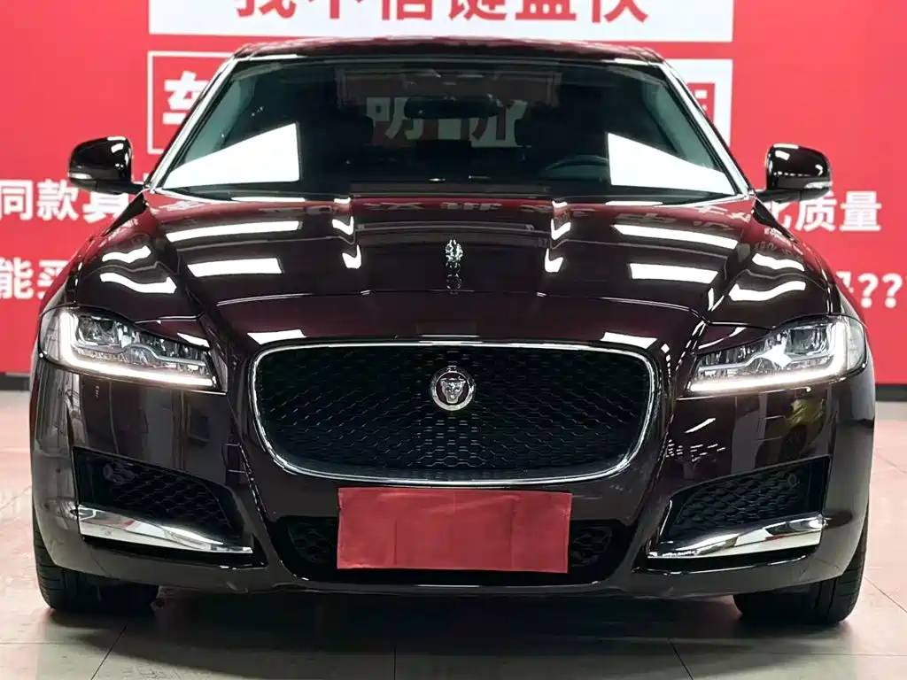 Jaguar XFL — миниатюра 3