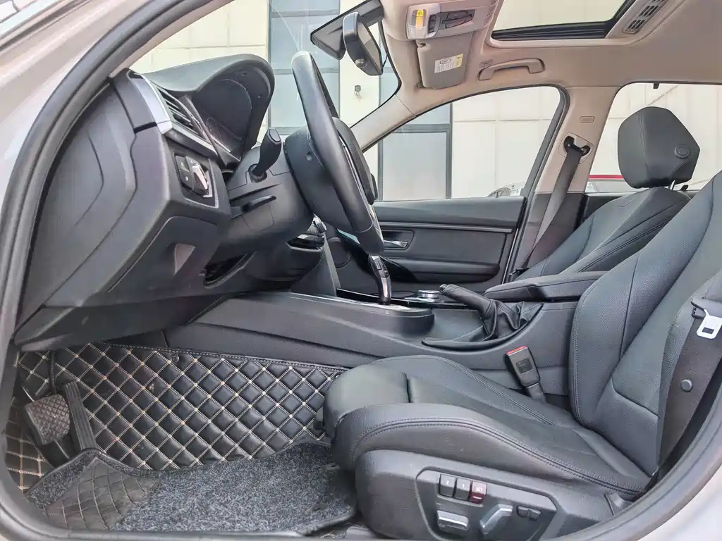 BMW 3 Series — миниатюра 12