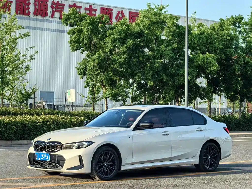 BMW 3 Series 2023