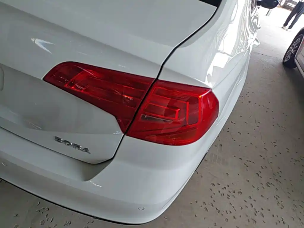 Volkswagen Bora — миниатюра 8