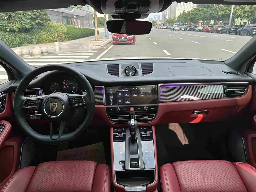Porsche Macan — миниатюра 5