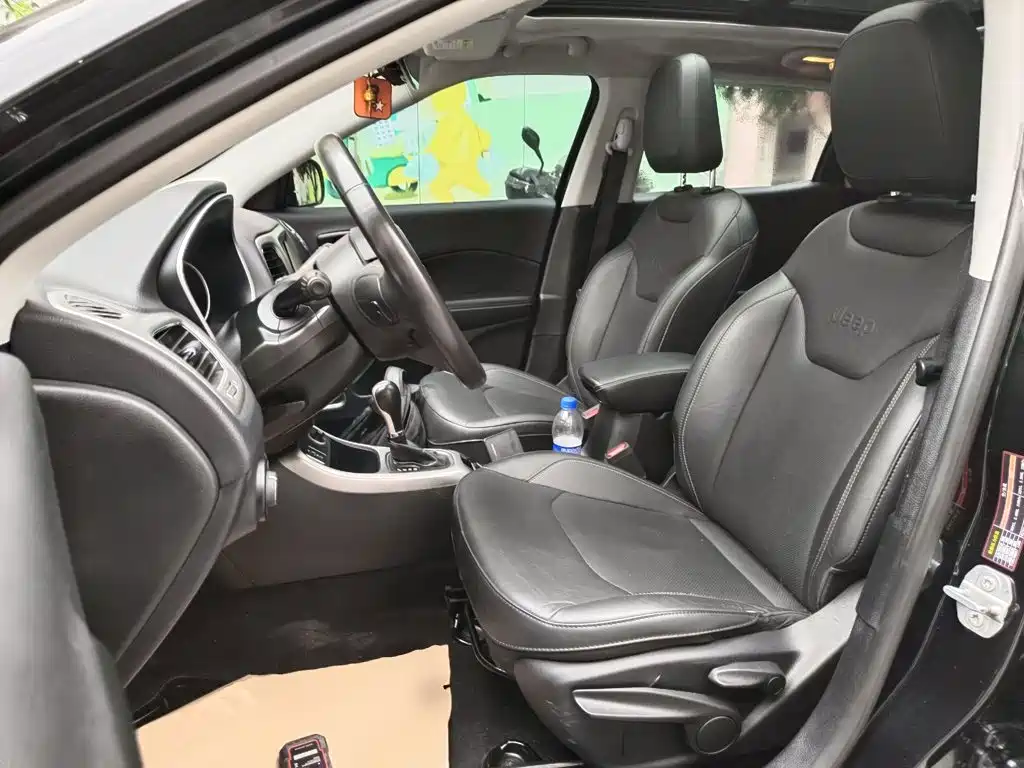 Jeep Compass — миниатюра 15