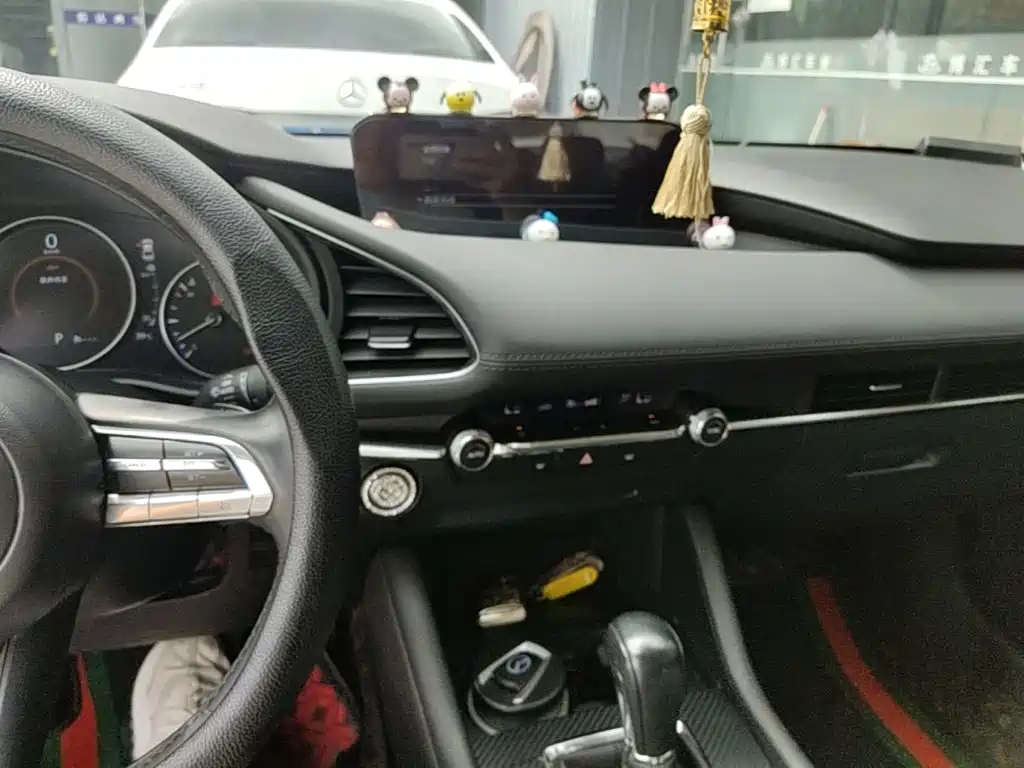 Mazda 3 Axela — миниатюра 13