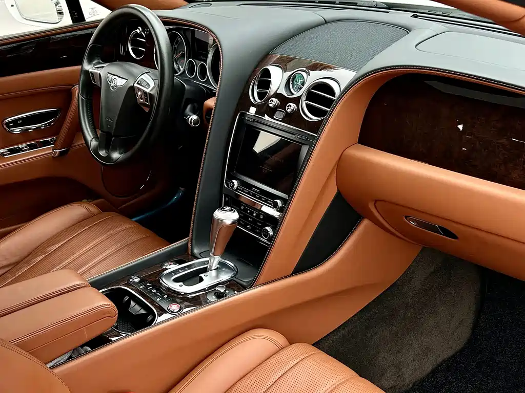 Bentley Flying Spur — миниатюра 12
