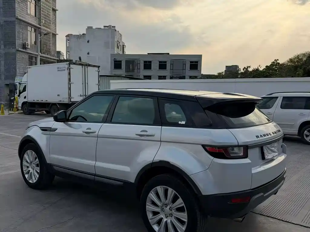 Land Rover Evoque — миниатюра 2