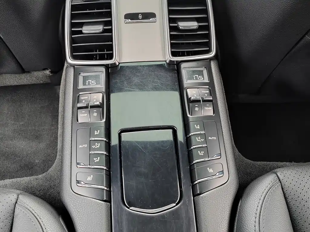 Porsche Panamera — миниатюра 10