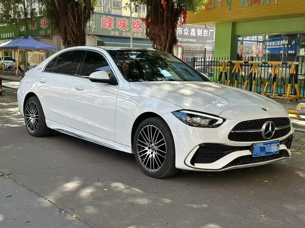 Mercedes-Benz C-Class — миниатюра 3