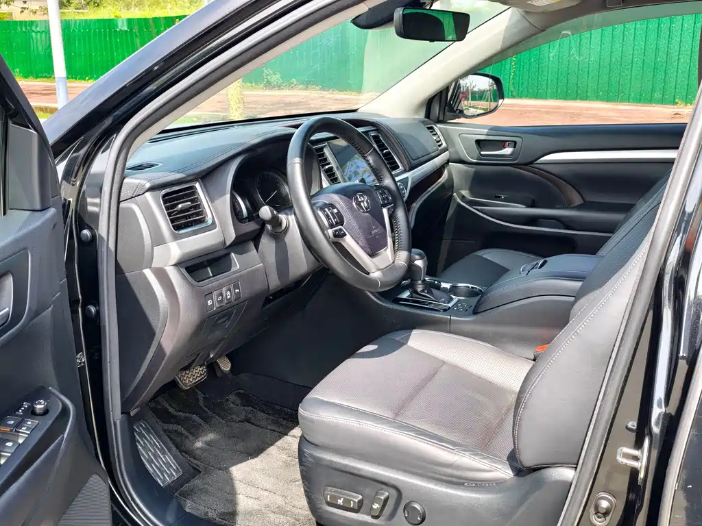 Toyota Highlander — миниатюра 5