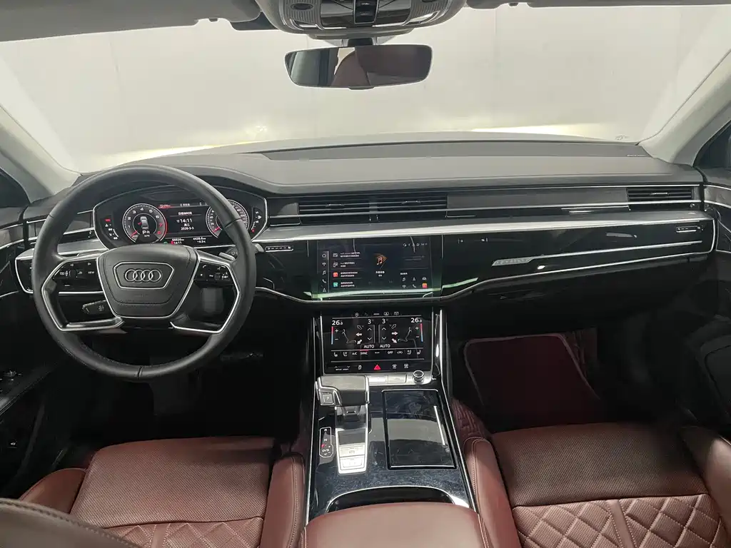 AUDI A8
