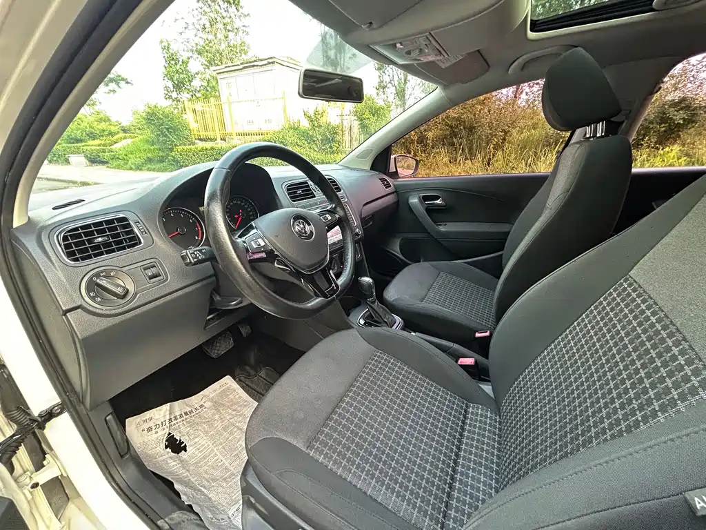 Volkswagen Polo — миниатюра 8