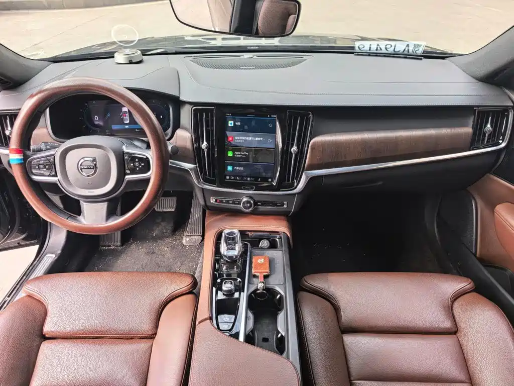 Volvo S90 — миниатюра 9