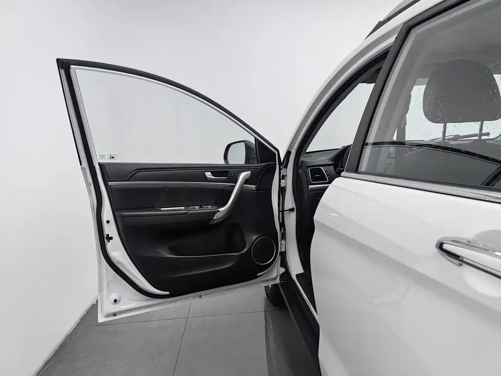 Haval M6 — миниатюра 8