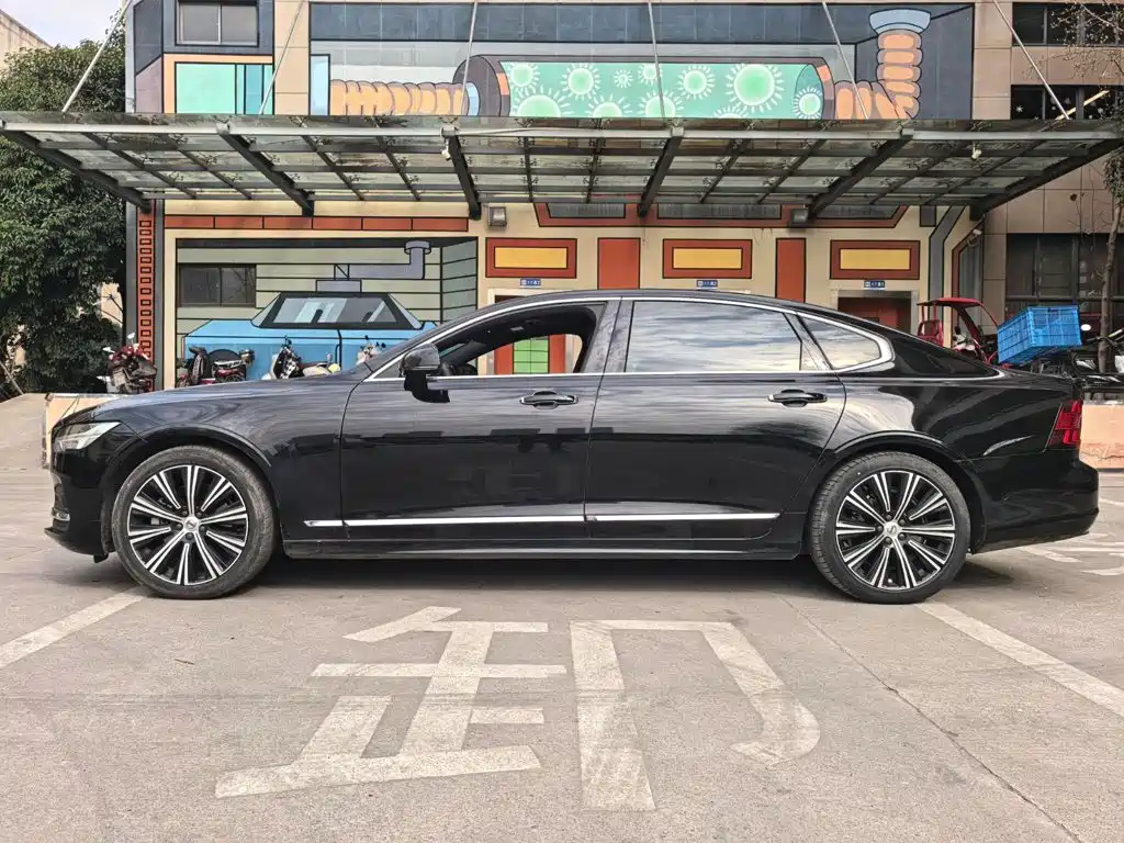 Volvo S90 — миниатюра 16