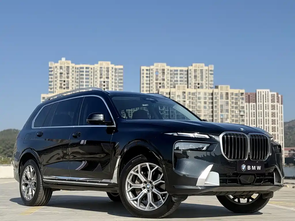 BMW X7 2023 xDrive40i Lead Luxury