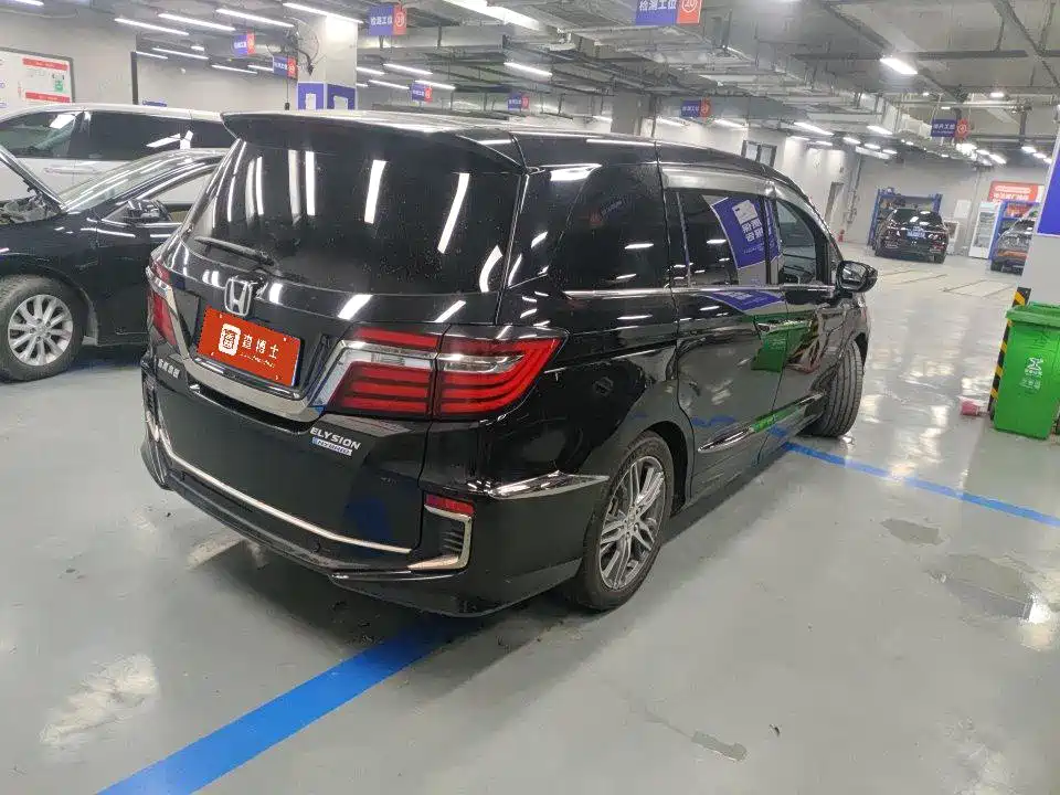 Honda Elysion — миниатюра 2