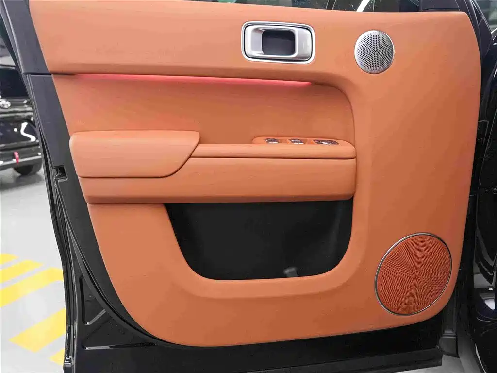 Li Auto Li L8 — миниатюра 9