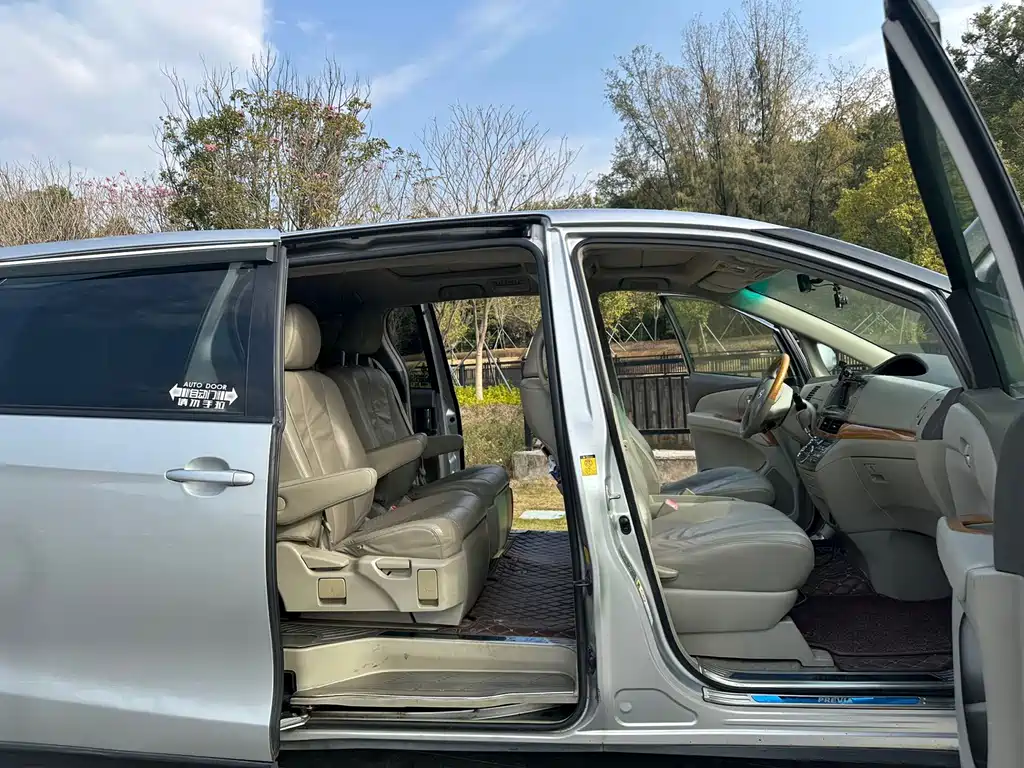Toyota Previa 2006 2.4L 7 Luxury