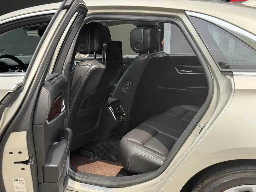 Cadillac XTS — миниатюра 4