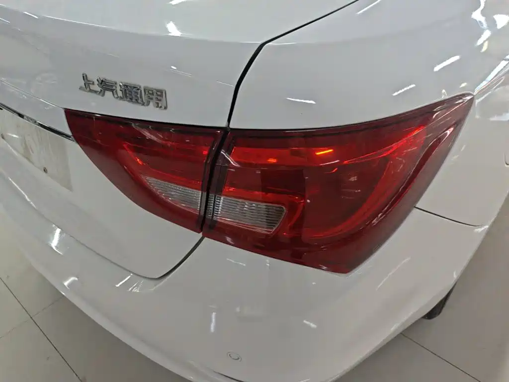 Buick Excelle — миниатюра 8