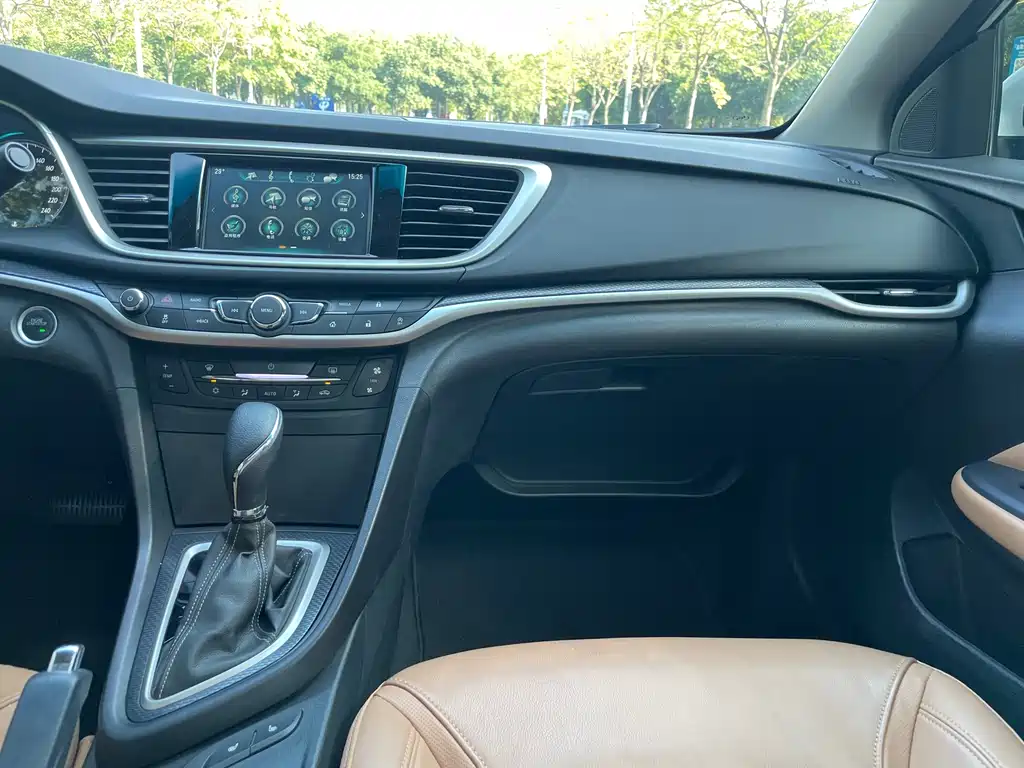 Buick Excelle — миниатюра 16