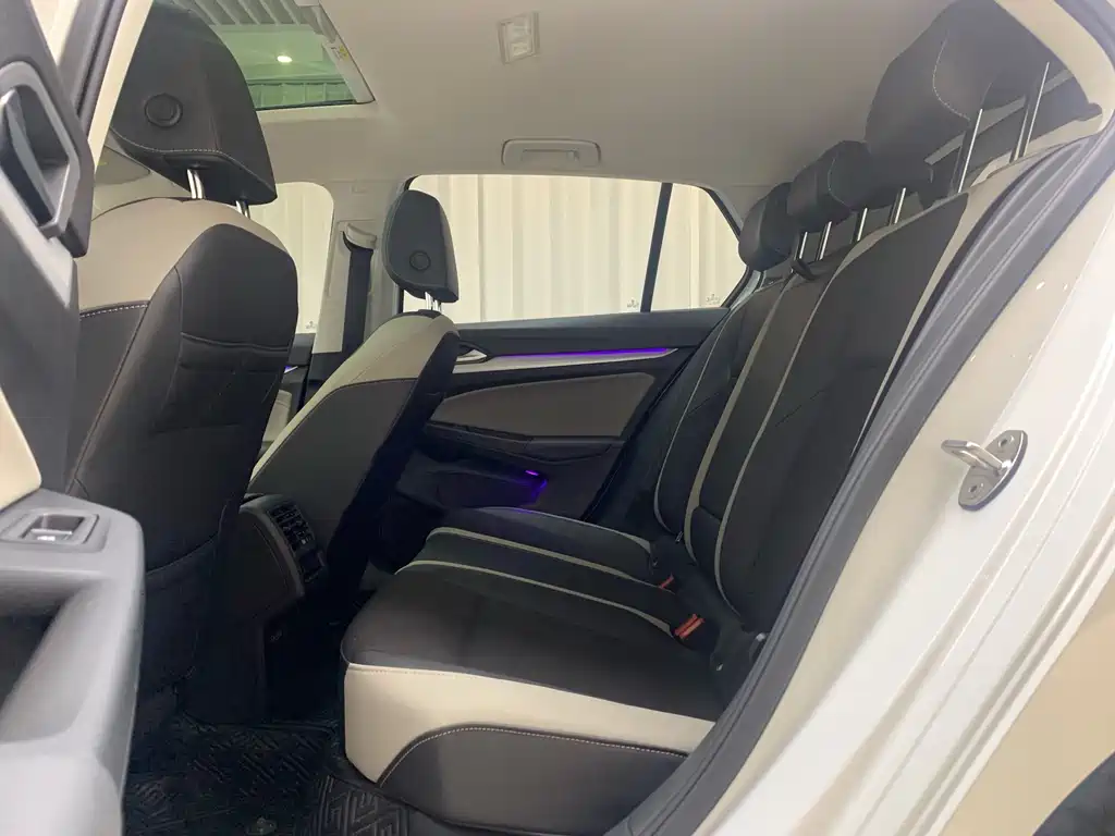 Volkswagen Golf 2023 280TSI DSG Pro