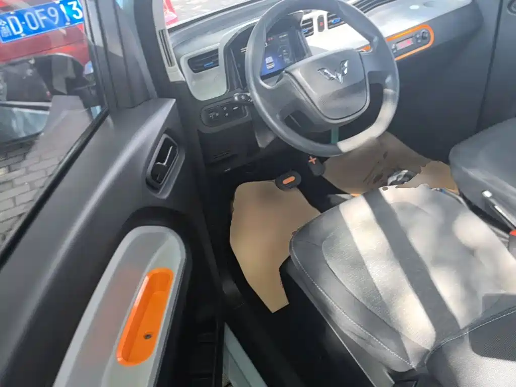Wuling MINIEV — миниатюра 16