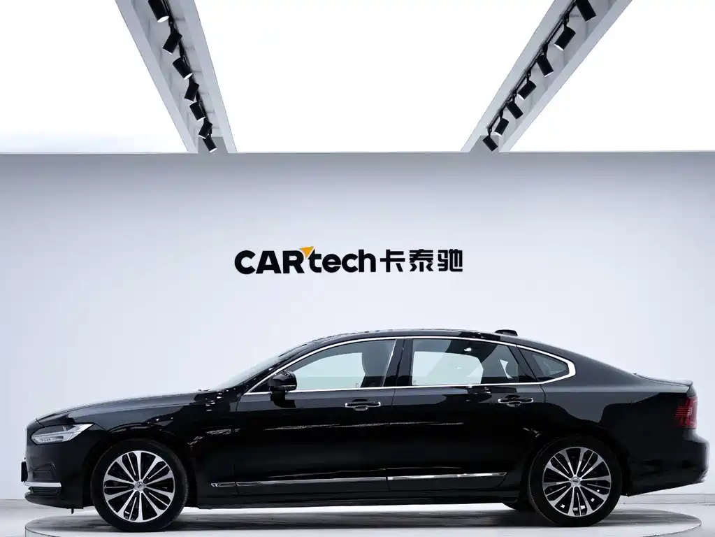 Volvo S90 2023 B5 Luxury