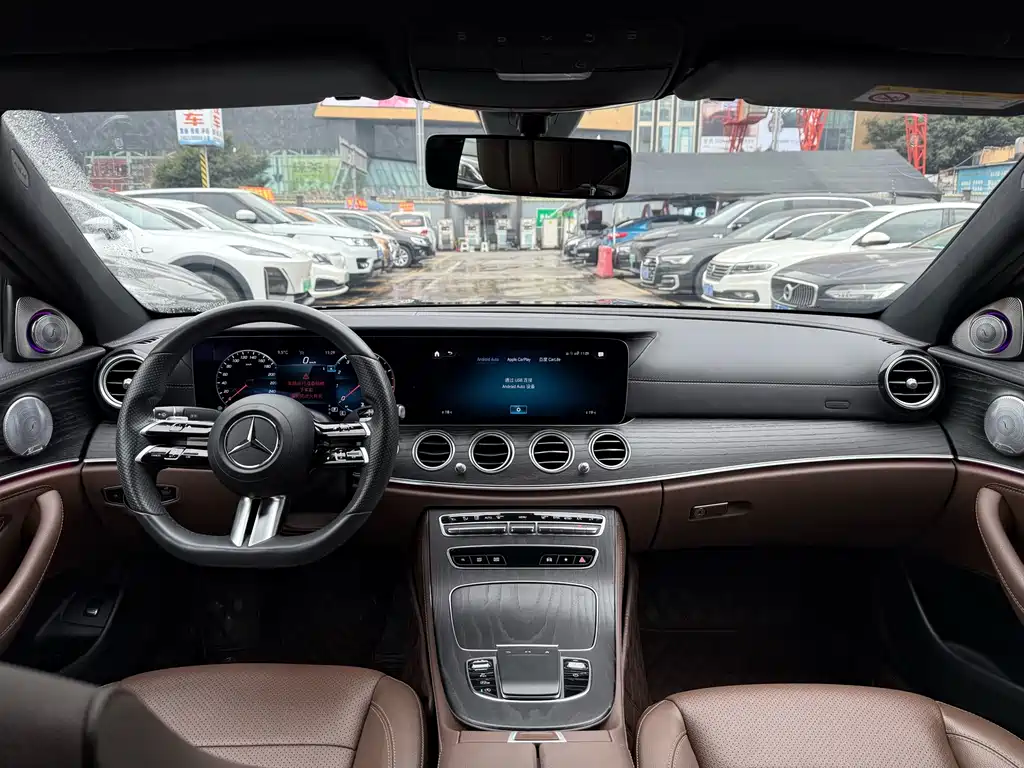 MERCEDES-BENZ E CLASS